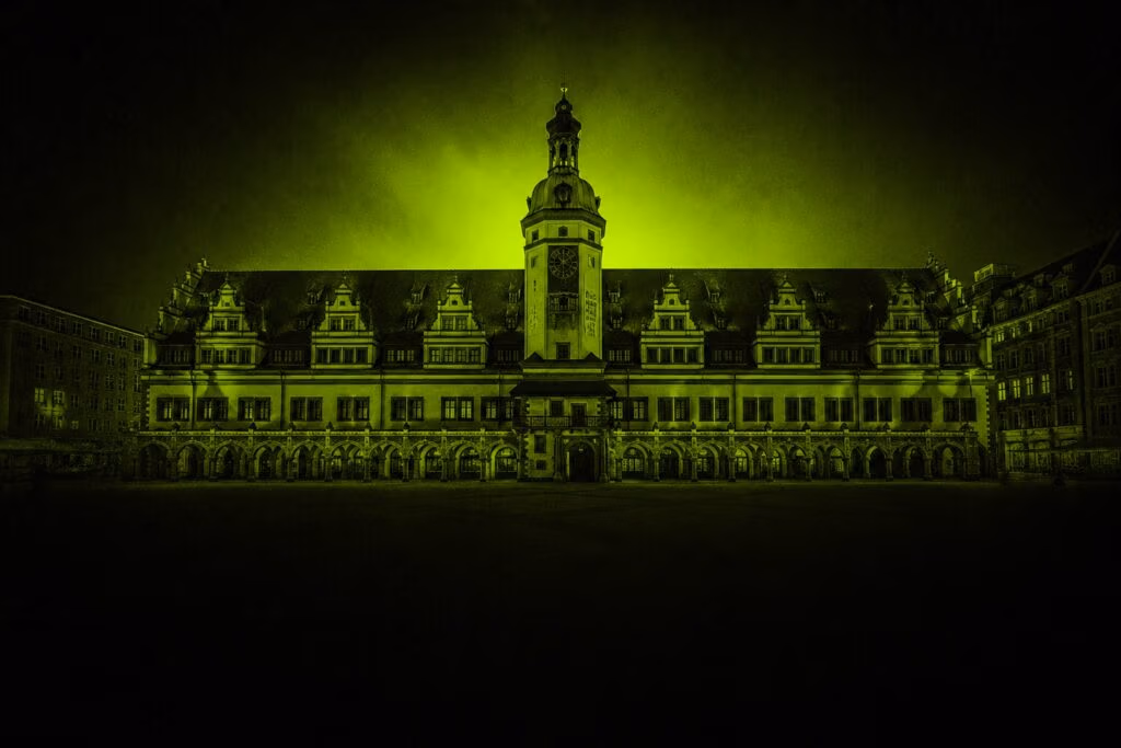 Altes Rathaus am Markt in Leipzig im Lime-Duotone – Werbeagentur Leipzig